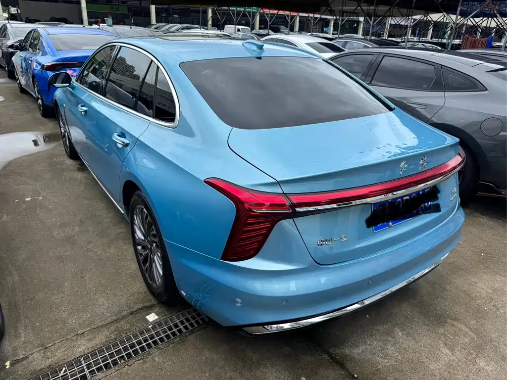 Hongqi Hongqi H5 — фото 16