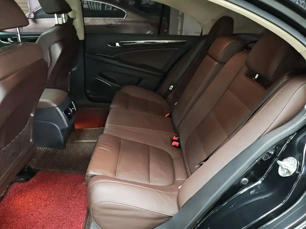 Hongqi Hongqi H7 — фото 13