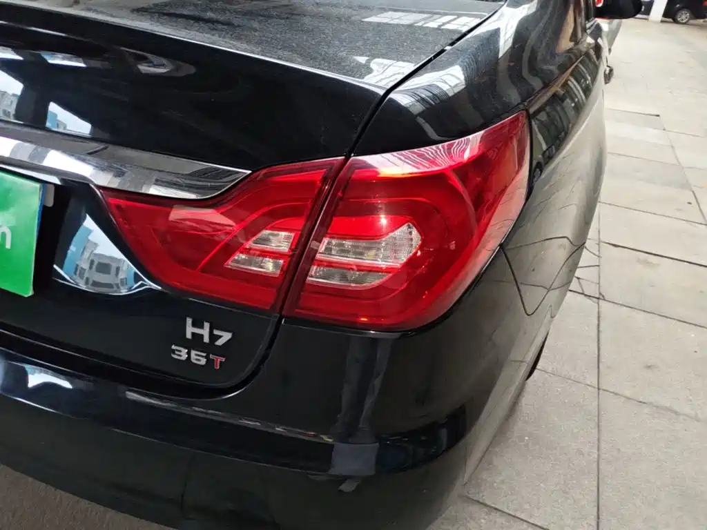 Hongqi Hongqi H7 — фото 24