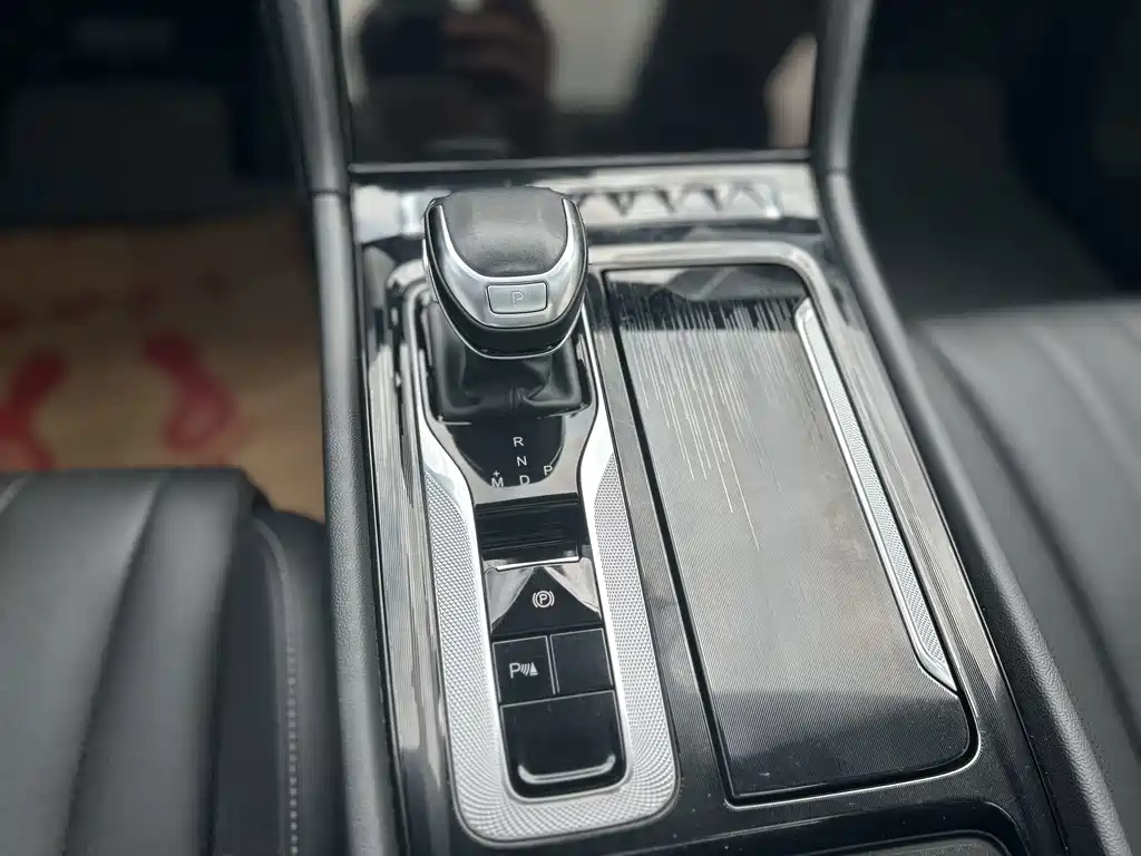 Hongqi Hongqi H5 — фото 23