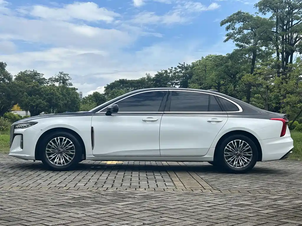 Hongqi Hongqi H5 — фото 10