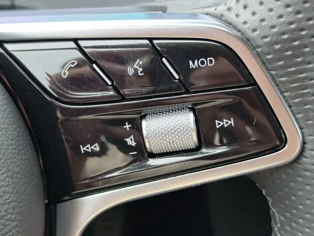 Hongqi Hongqi H5 — фото 13