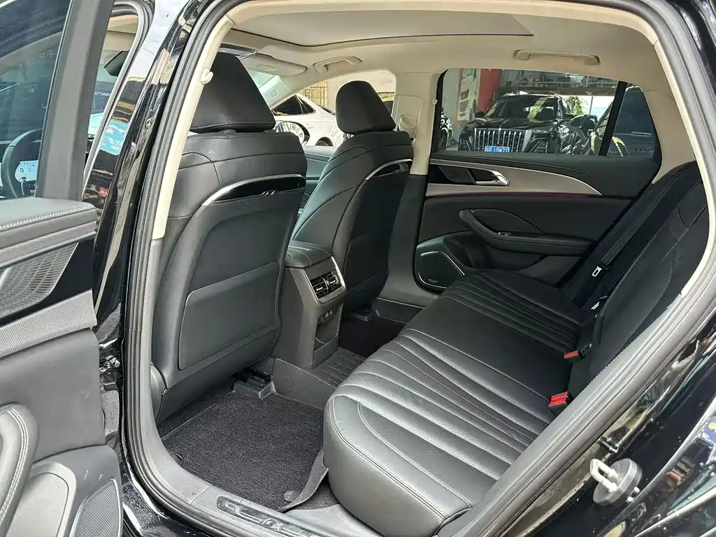 Hongqi Hongqi H5 — фото 15
