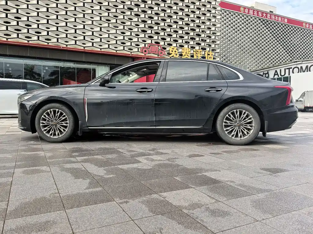 Hongqi Hongqi H5 — фото 13