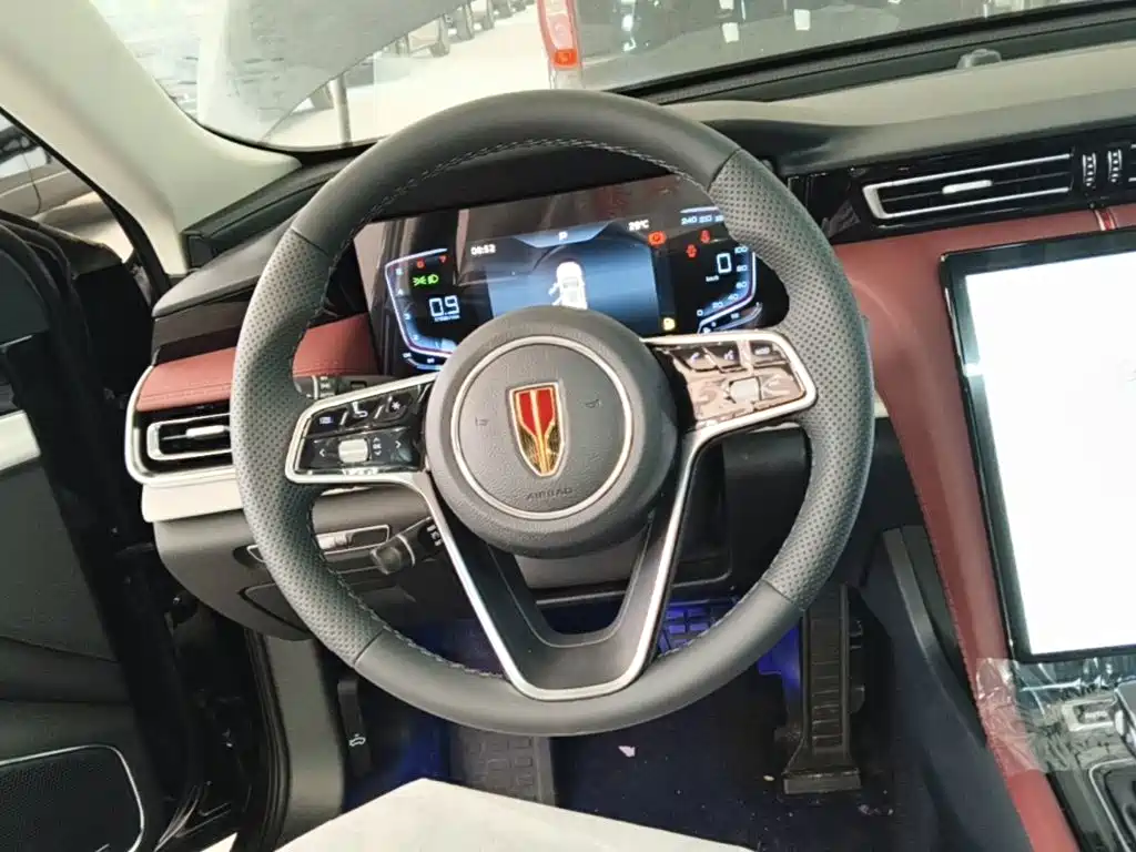 Hongqi Hongqi H5 — фото 11
