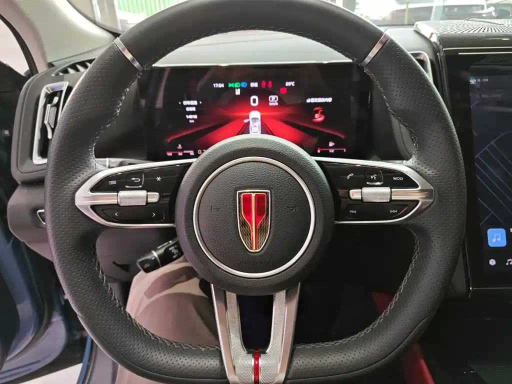 Hongqi Hongqi HS3 — фото 11