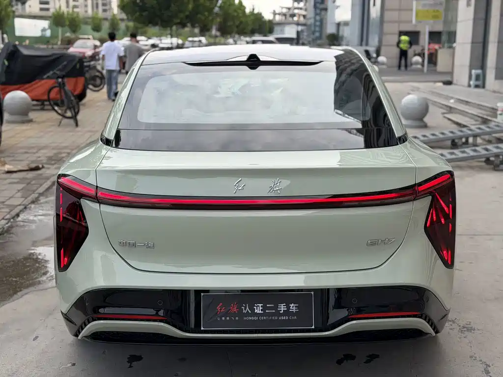 Hongqi Hongqi EH7 — фото 9