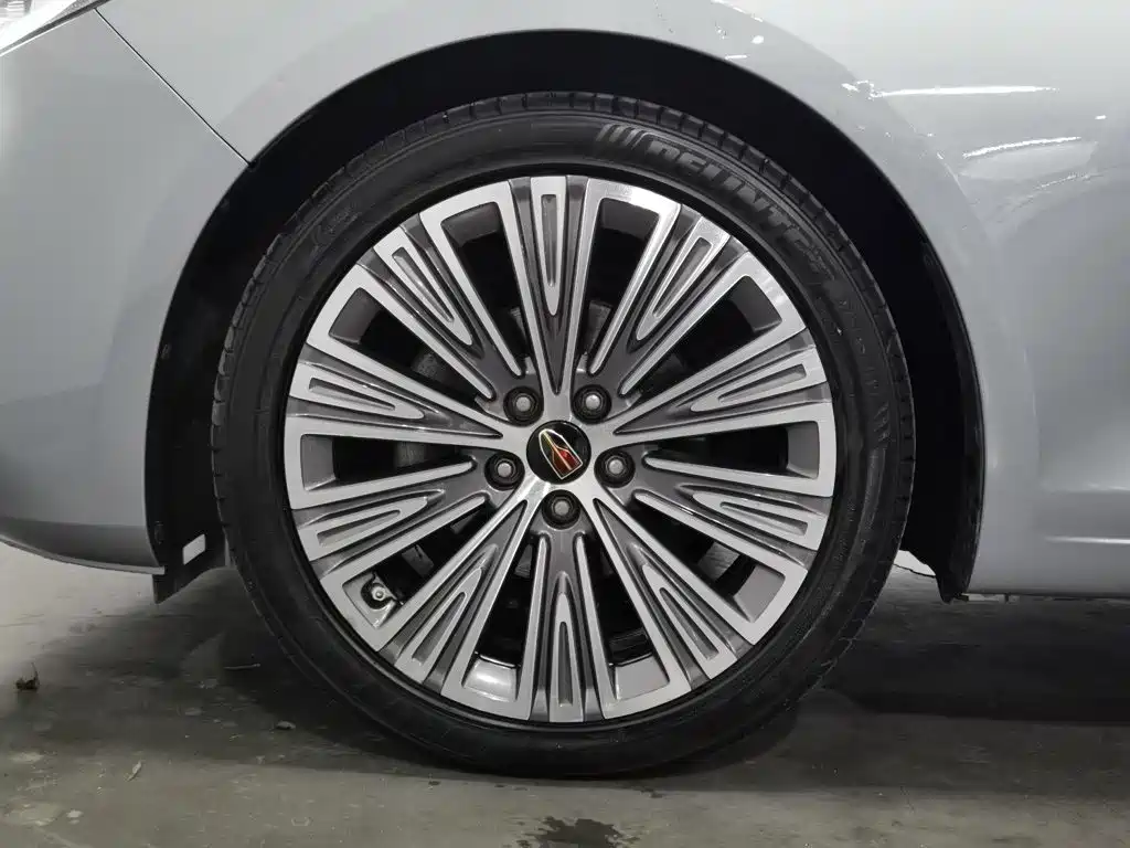 Hongqi Hongqi H5 — фото 17
