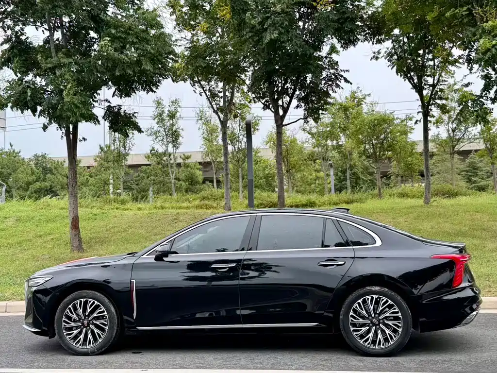 Hongqi Hongqi H5 — фото 3