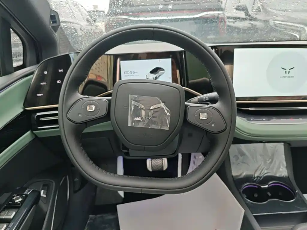 Hongqi Hongqi EH7 — фото 11