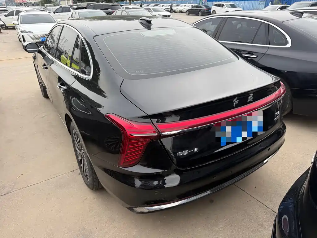 Hongqi Hongqi H5 — фото 15