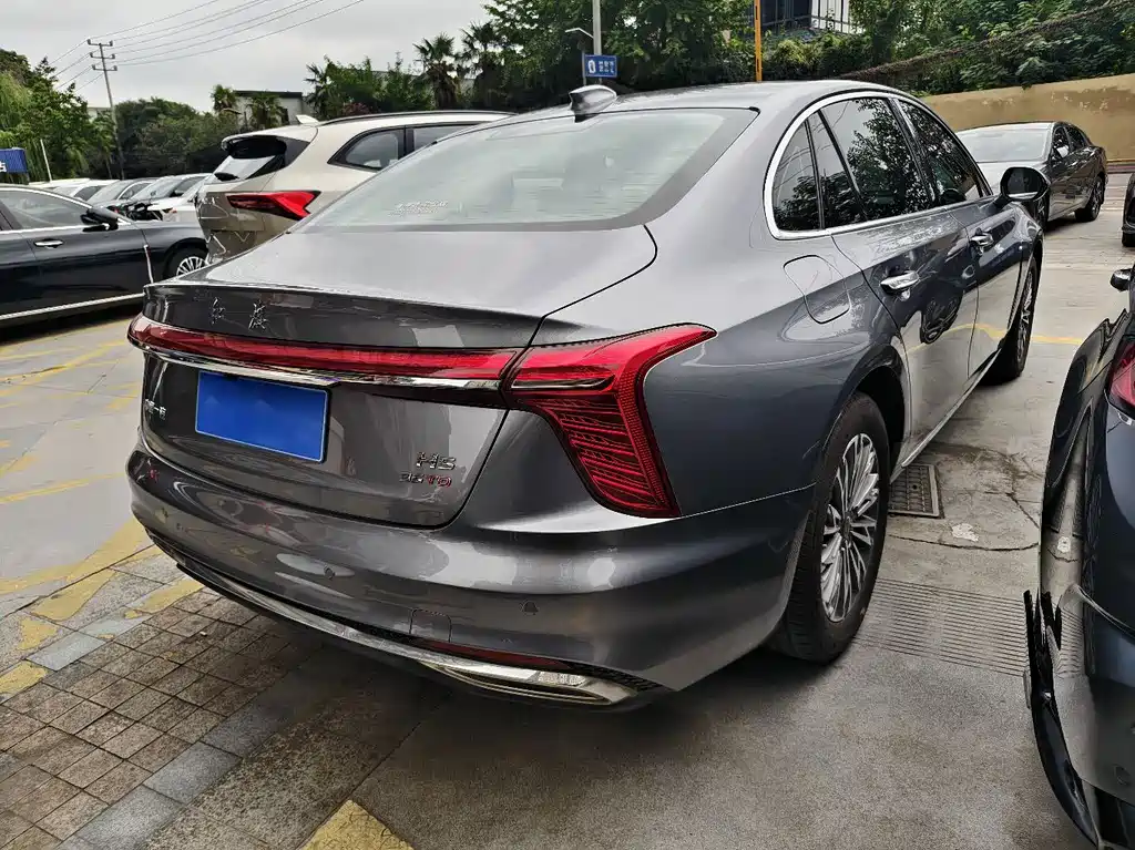 Hongqi Hongqi H5 — фото 14