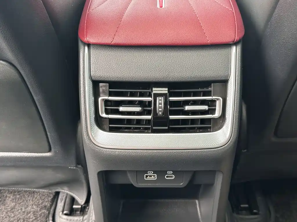 Hongqi Hongqi H5 — фото 24