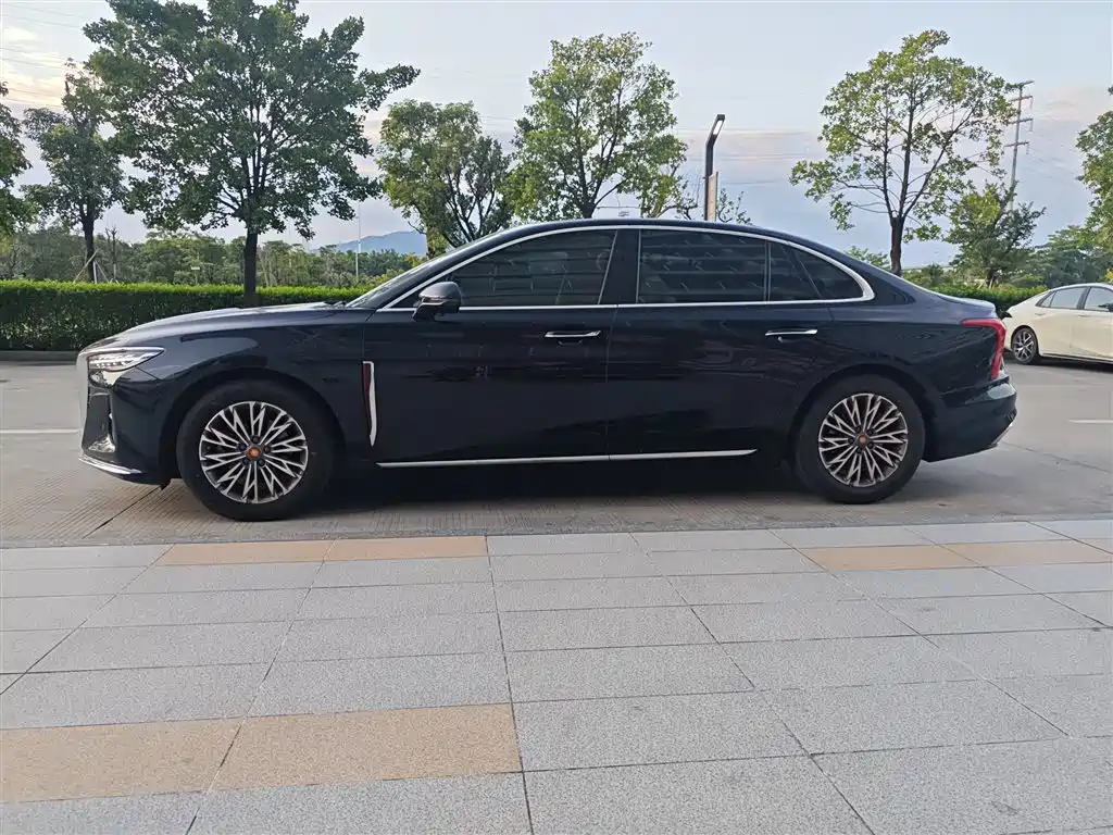 Hongqi Hongqi H5 — фото 3