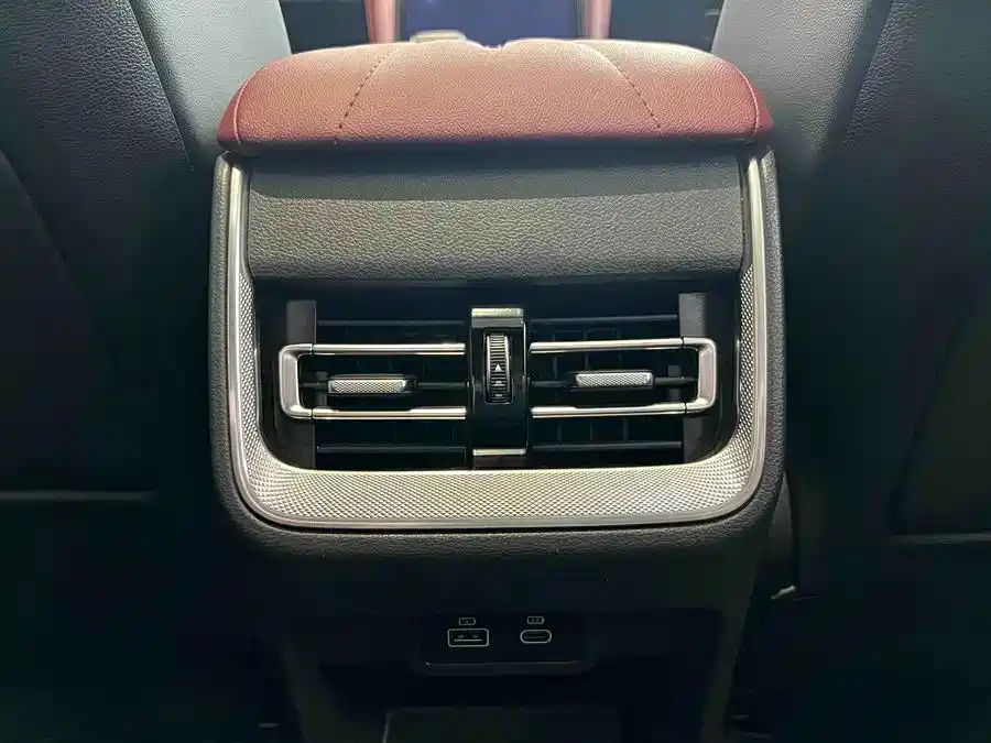 Hongqi Hongqi H5 — фото 9