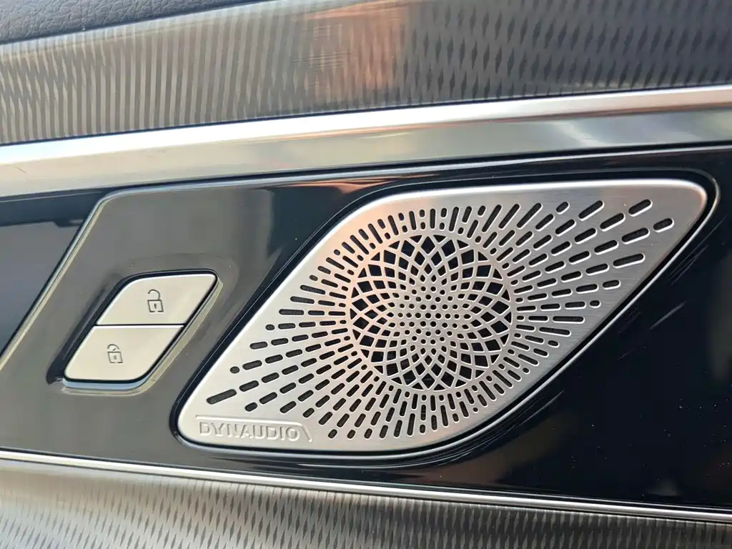 Hongqi Hongqi H6 — фото 17