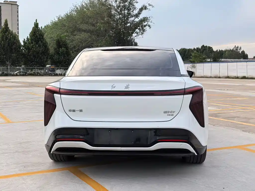 Hongqi Hongqi EH7 — фото 8