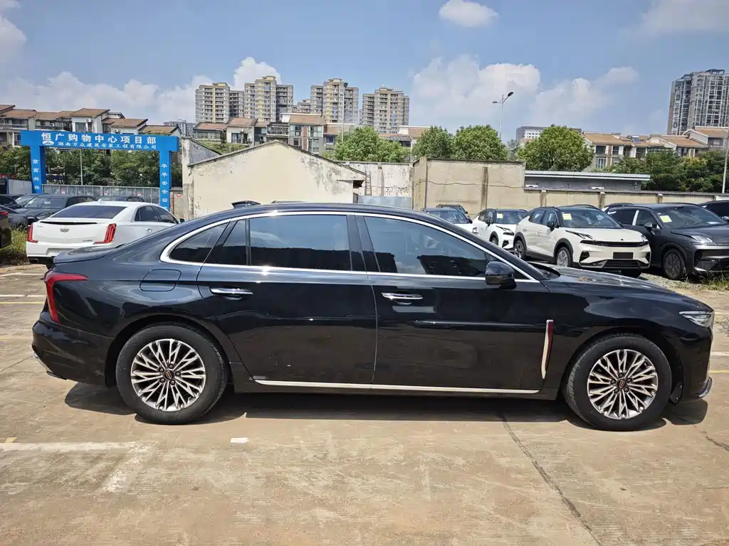 Hongqi Hongqi H5 — фото 11