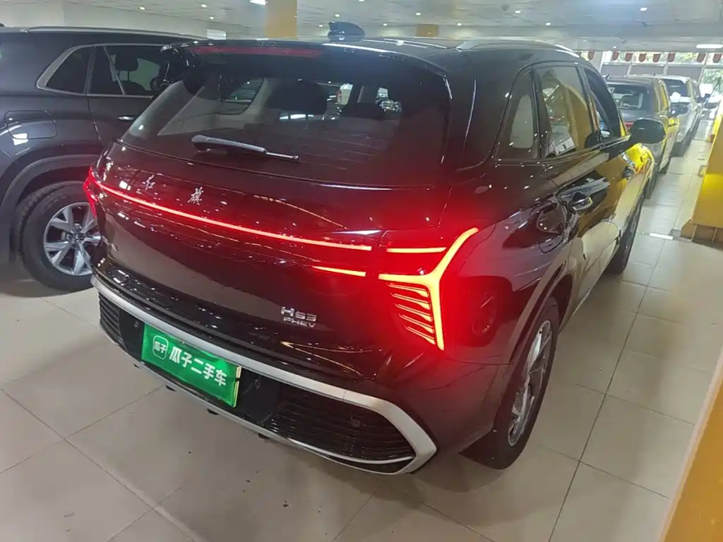 Hongqi Hongqi HS3 PHEV — фото 7