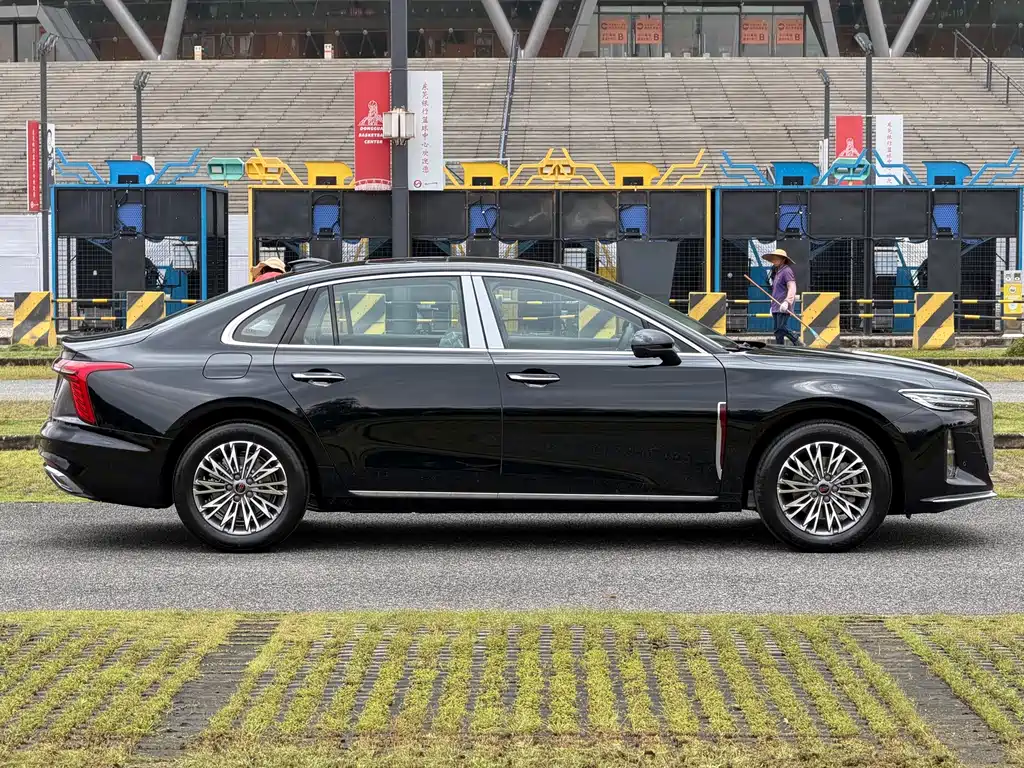 Hongqi Hongqi H5 — фото 10