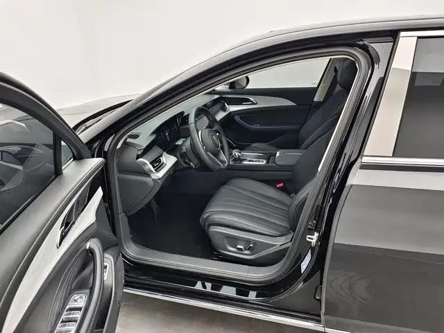 Hongqi Hongqi H5 — фото 11