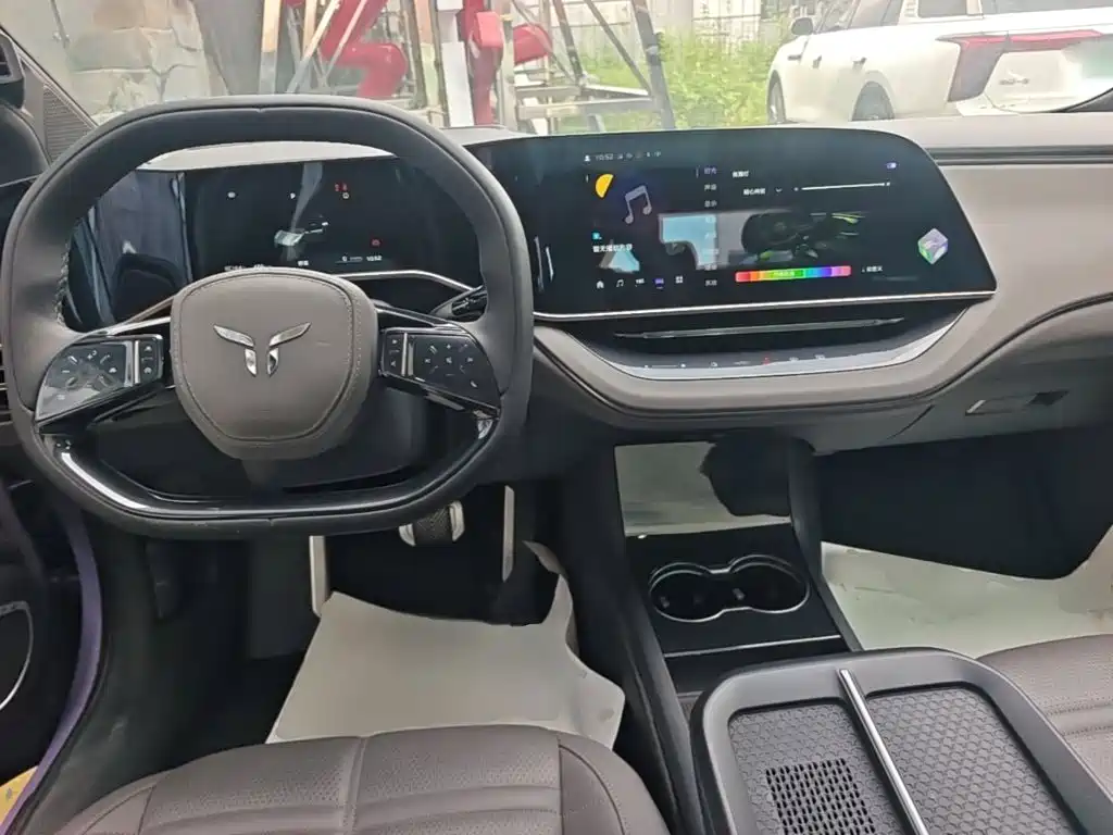 Hongqi Hongqi EH7 — фото 14