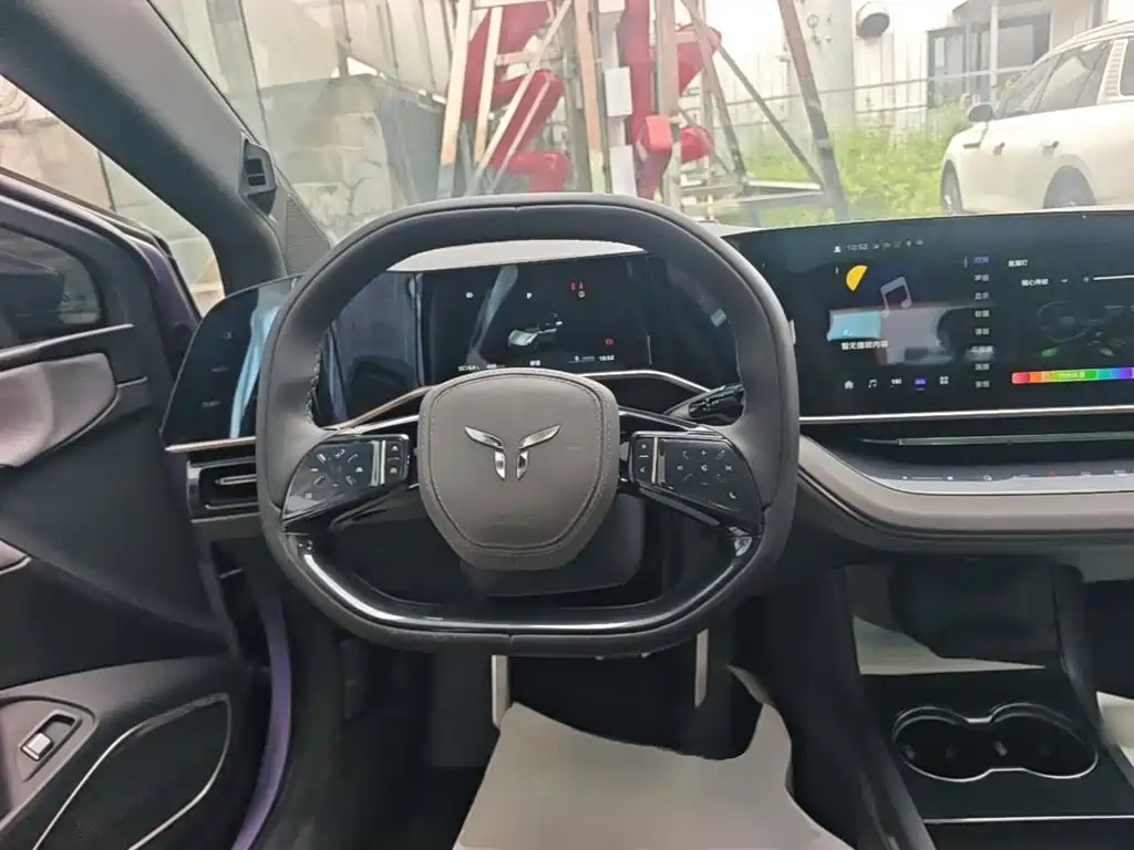 Hongqi Hongqi EH7 — фото 15