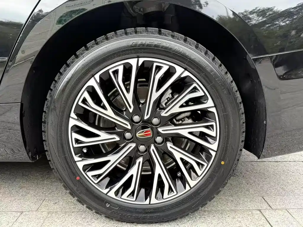 Hongqi Hongqi H5 — фото 18