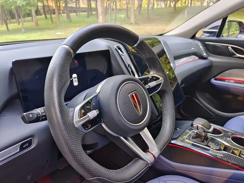 Hongqi Hongqi HS3 — фото 10