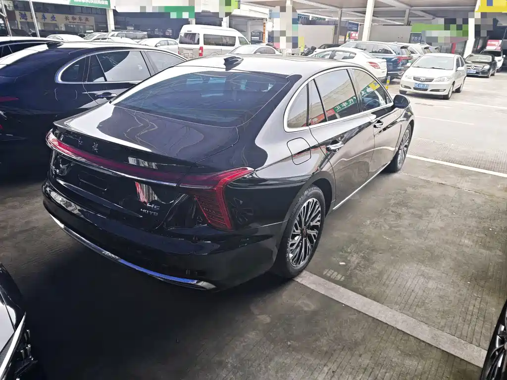 Hongqi Hongqi H5 — фото 13