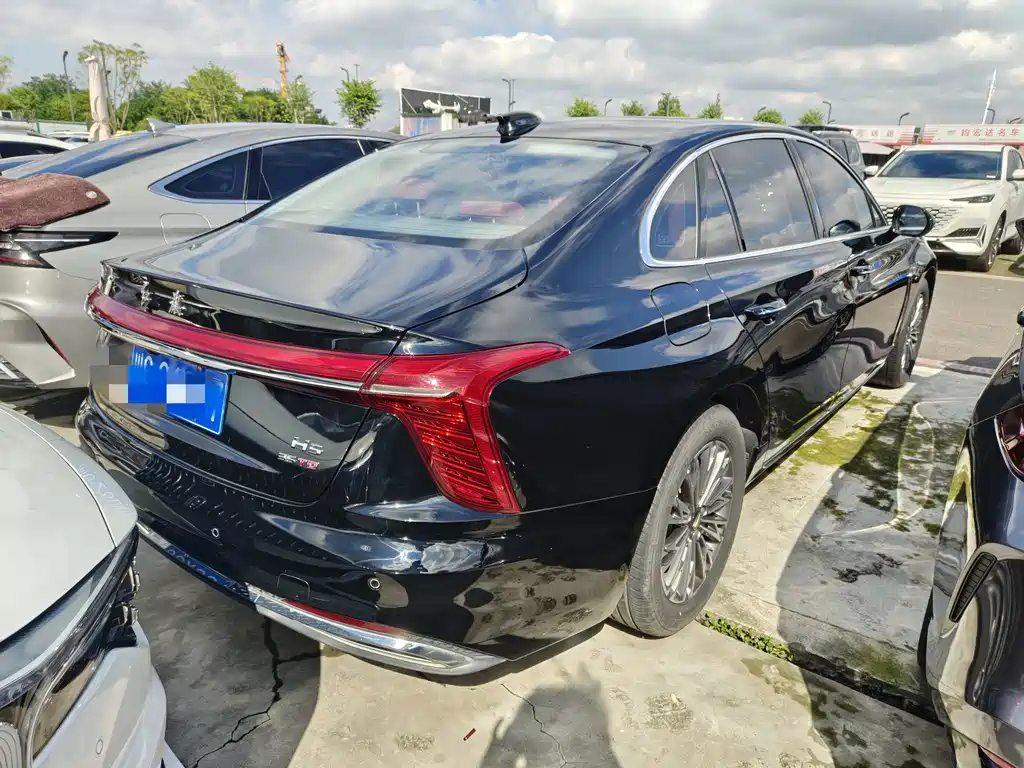 Hongqi Hongqi H5 — фото 17