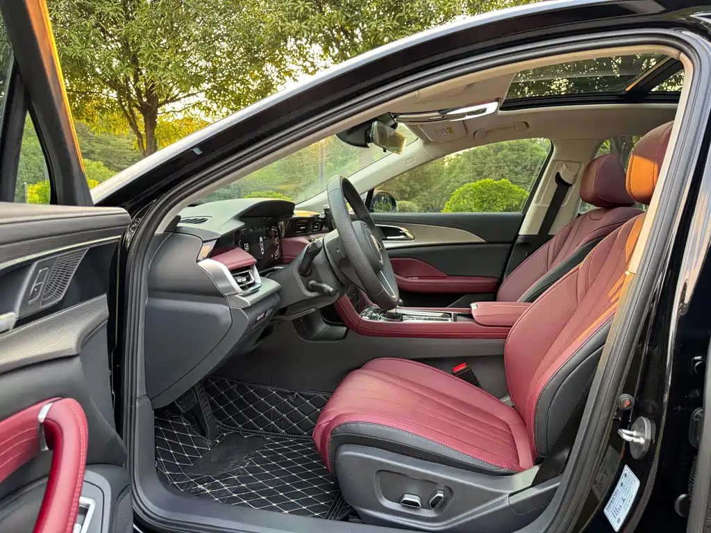 Hongqi Hongqi H5 — фото 11
