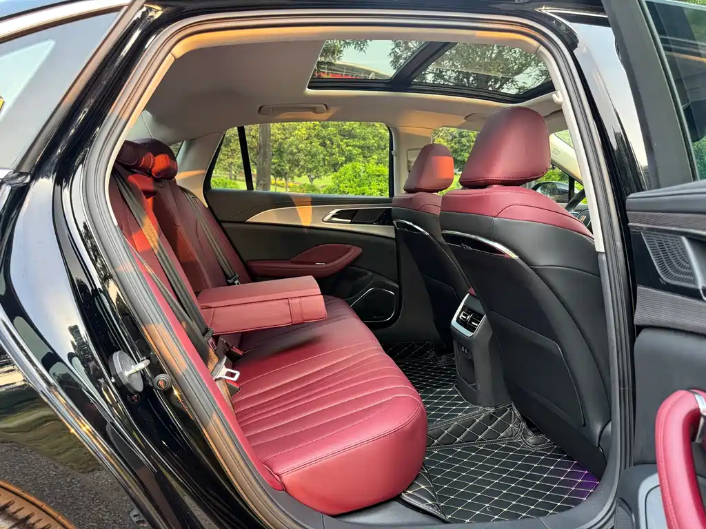 Hongqi Hongqi H5 — фото 14