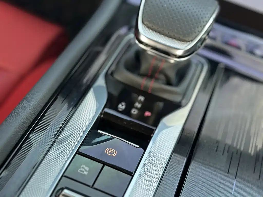 Hongqi Hongqi H6 — фото 20