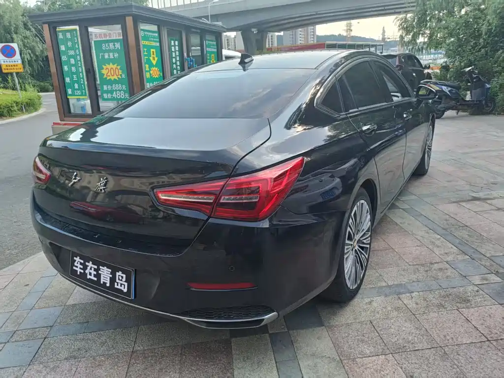 Hongqi Hongqi H5 — фото 15