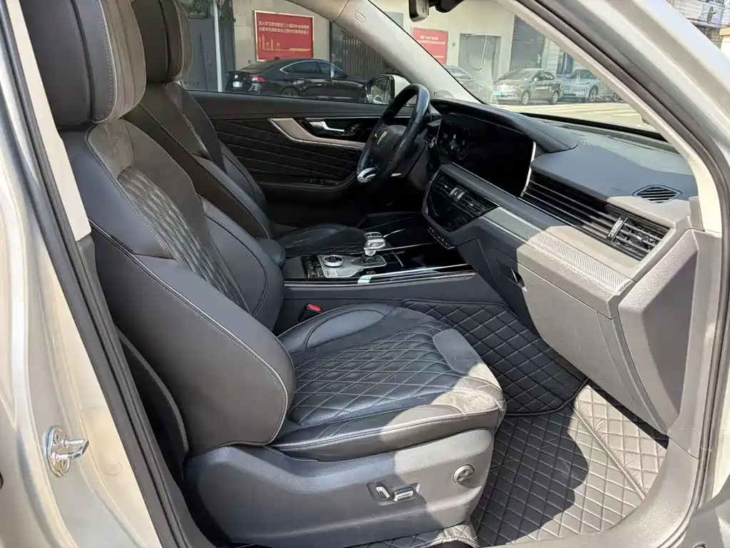 Hongqi Hongqi HS5 — фото 9