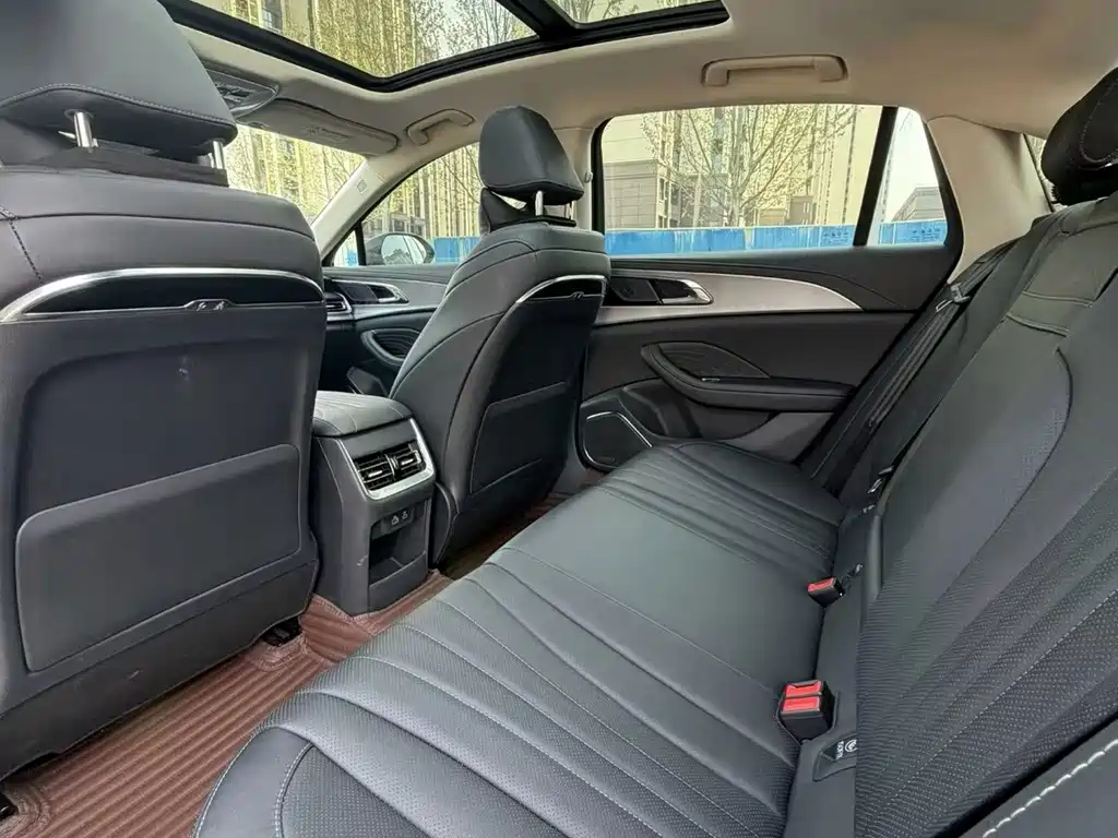 Hongqi Hongqi H5 — фото 5