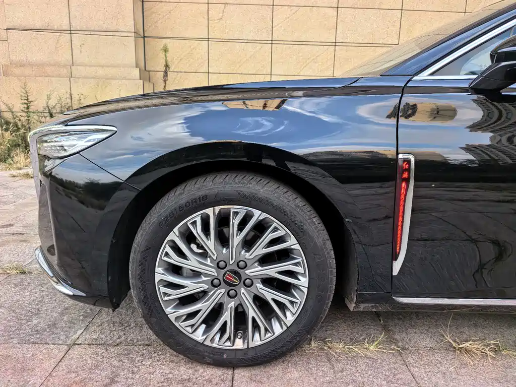 Hongqi Hongqi H5 — фото 17