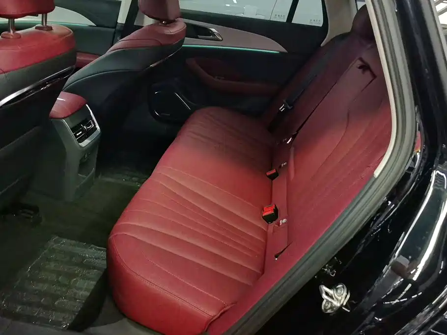 Hongqi Hongqi H5 — фото 11