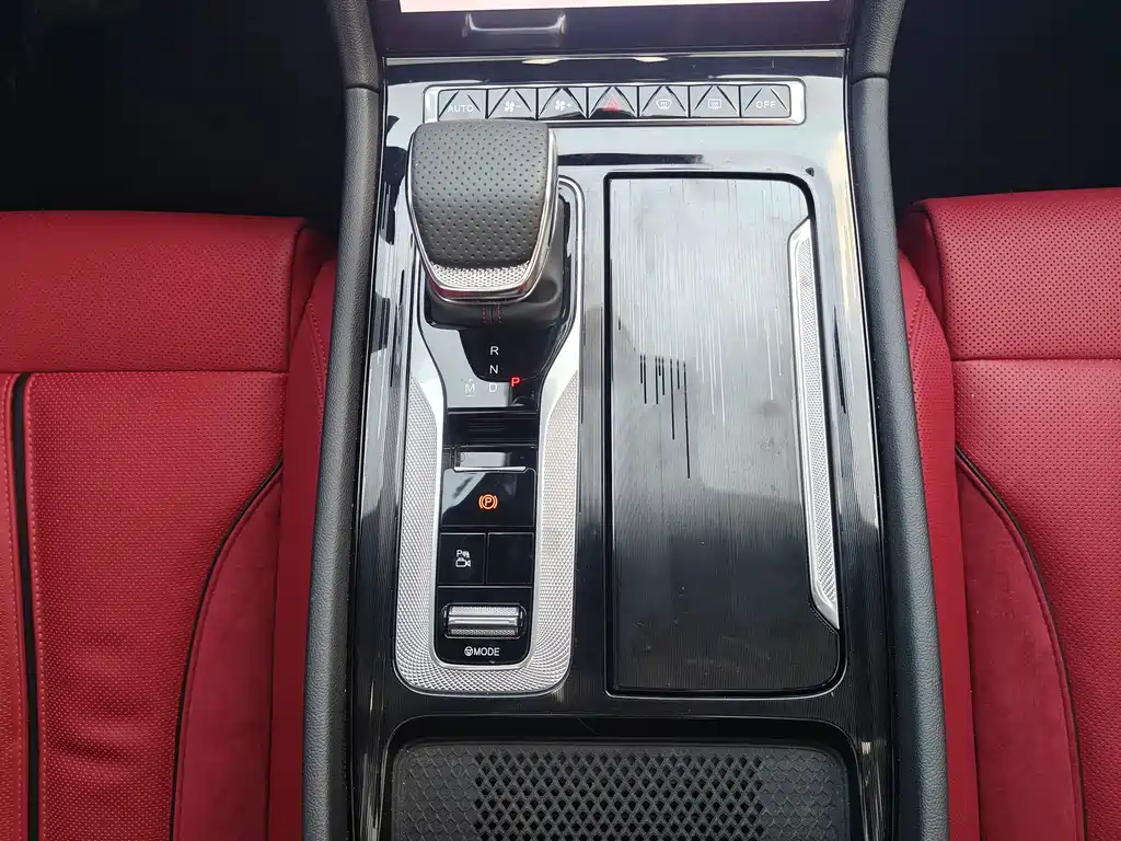 Hongqi Hongqi H6 — фото 18