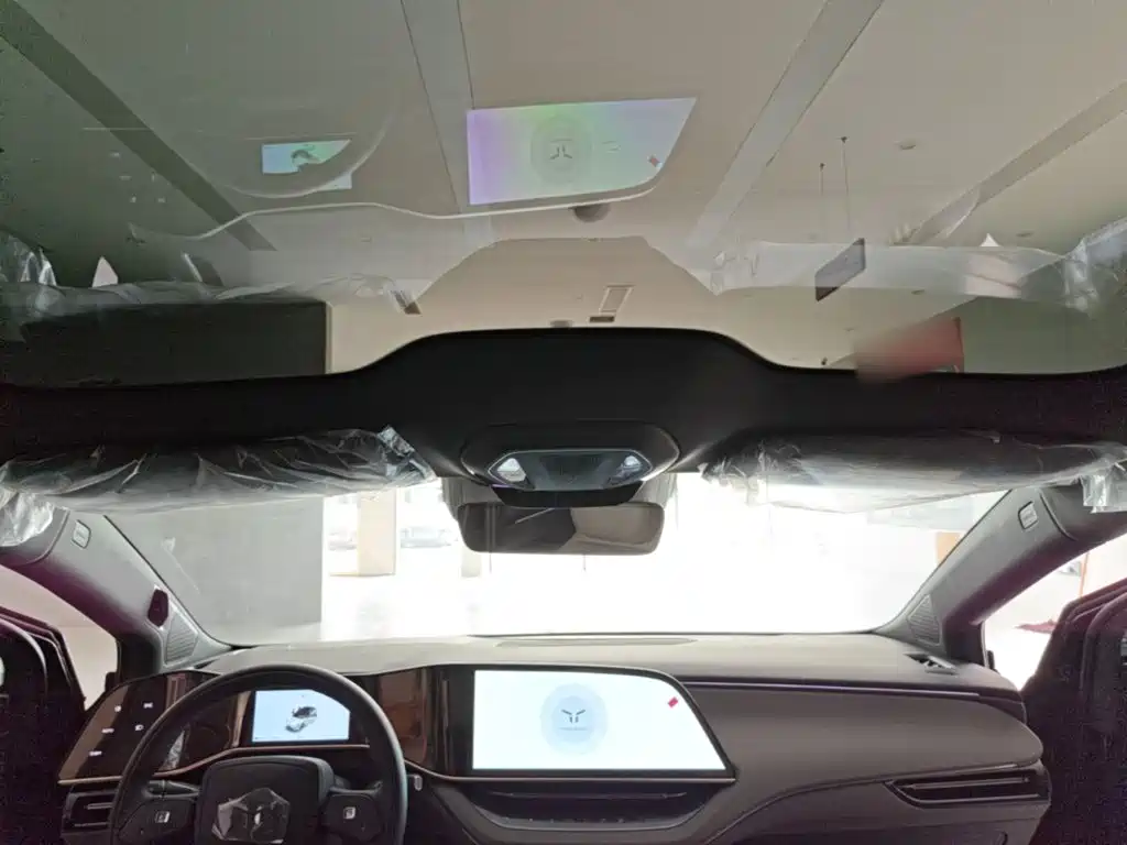 Hongqi Hongqi EH7 — фото 18