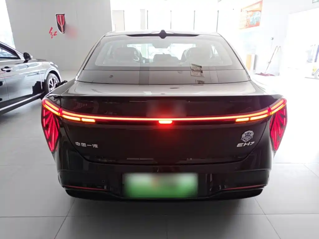 Hongqi Hongqi EH7 — фото 6