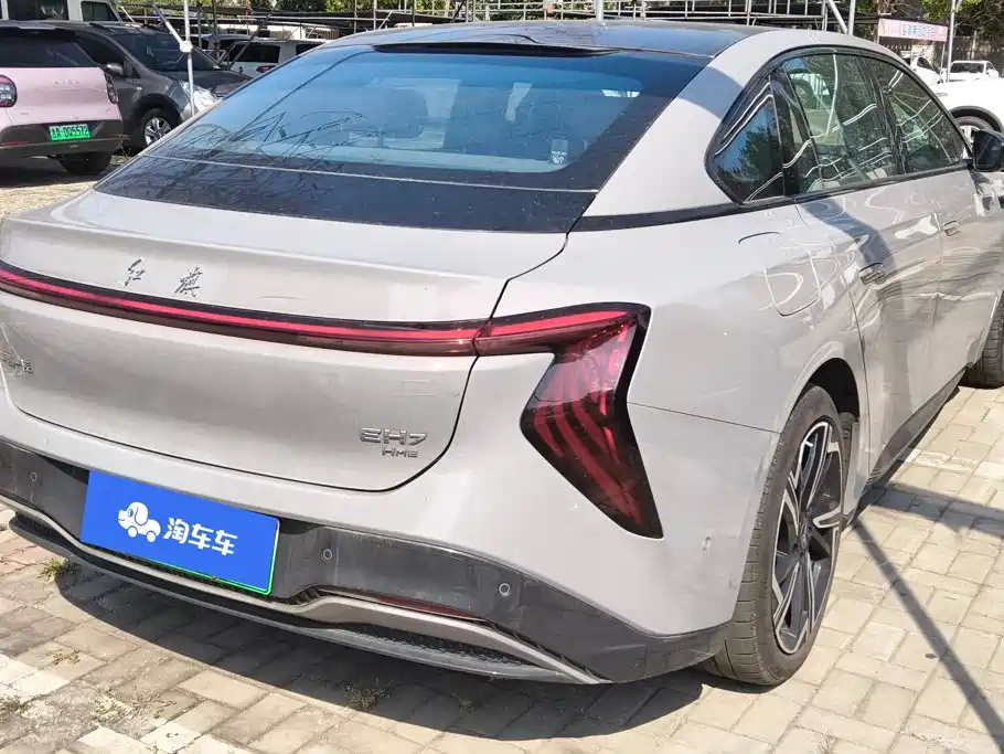 Hongqi Hongqi EH7 — фото 3