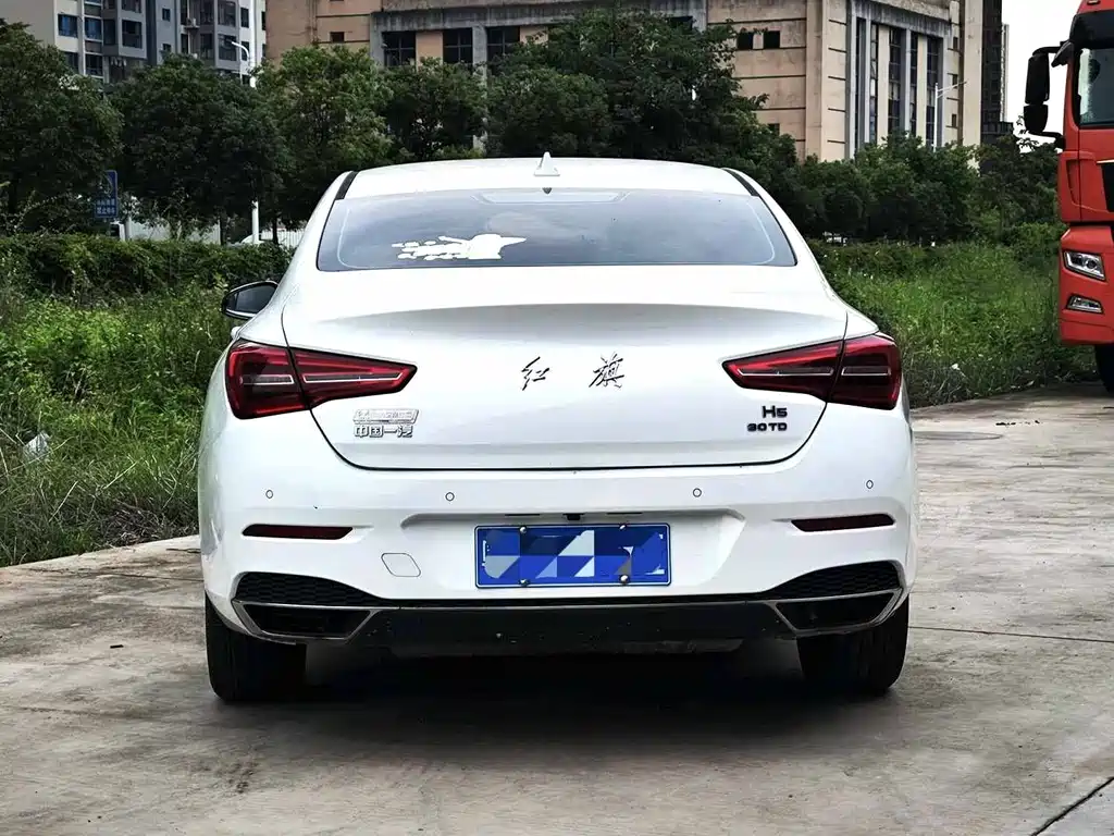 Hongqi Hongqi H5 — фото 4