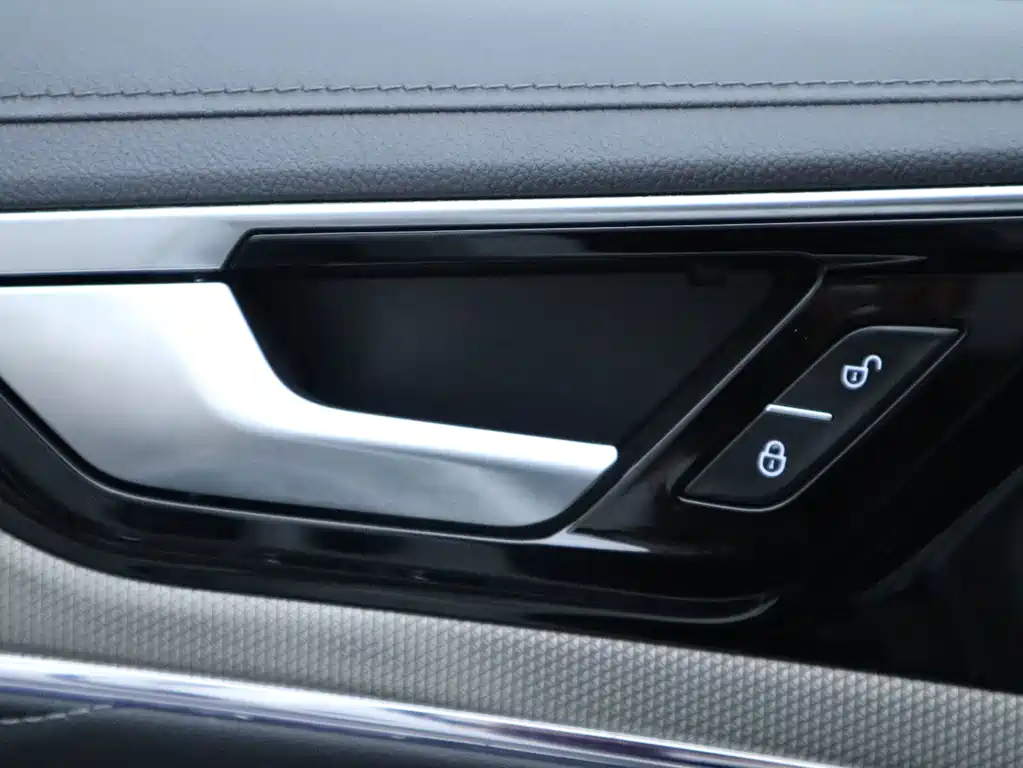 Hongqi Hongqi HS5 — фото 33