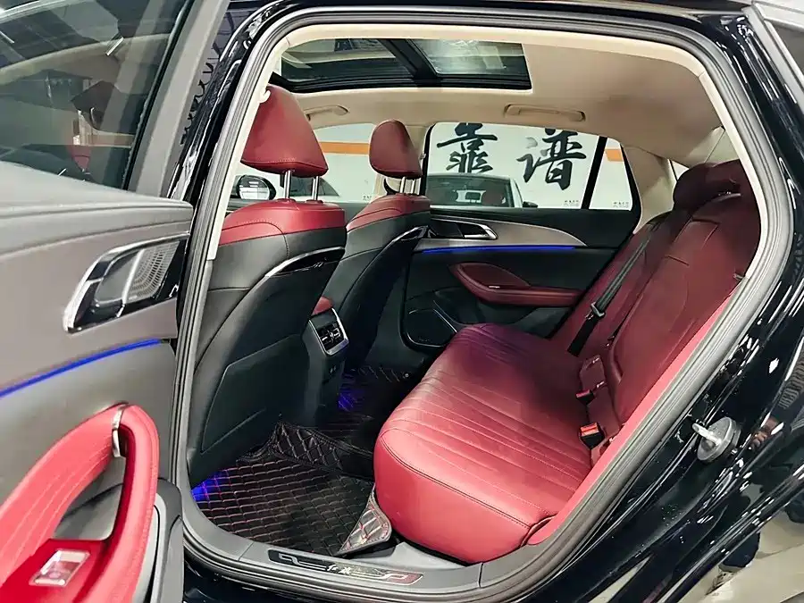 Hongqi Hongqi H5 — фото 6
