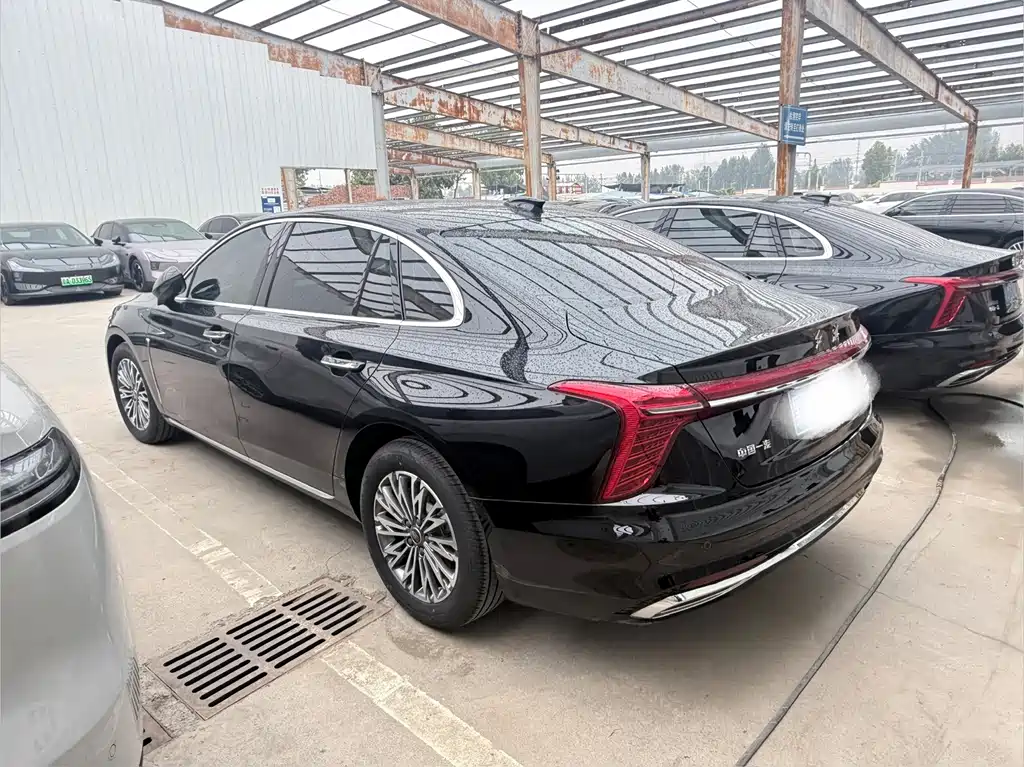 Hongqi Hongqi H5 — фото 9