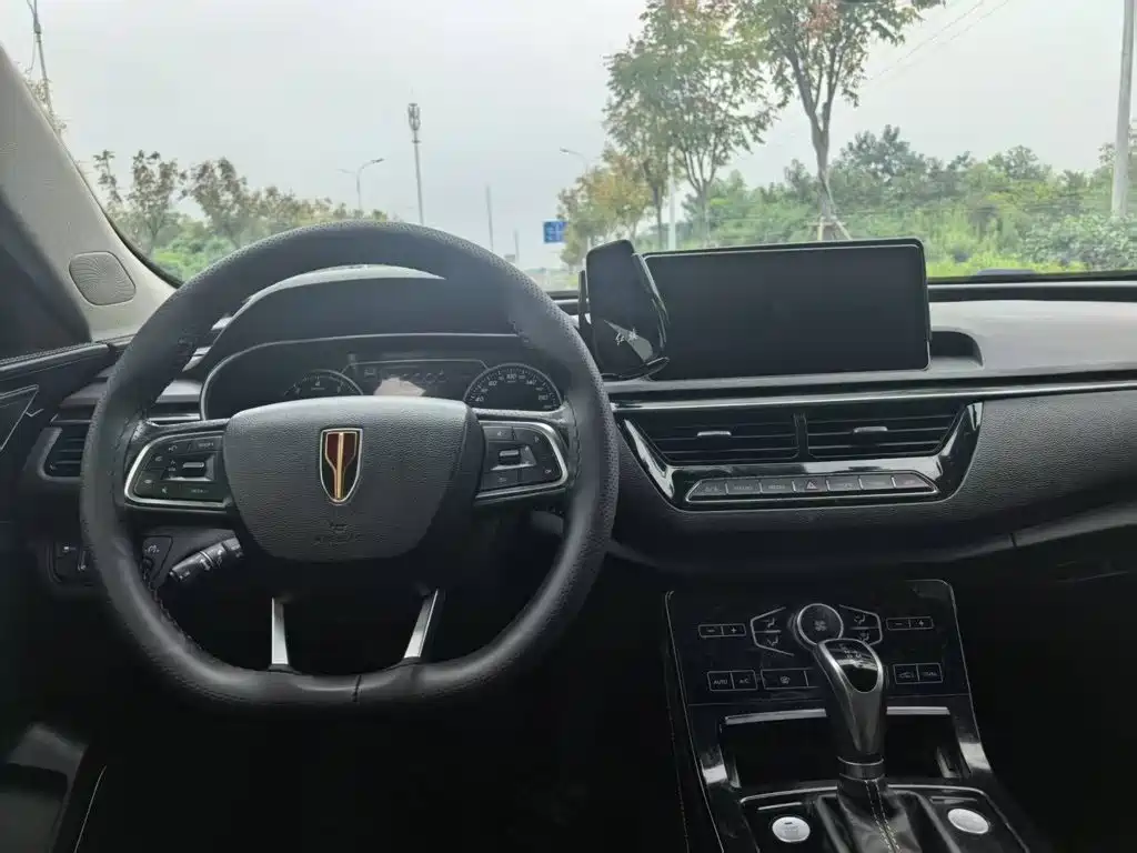 Hongqi Hongqi H5 — фото 15