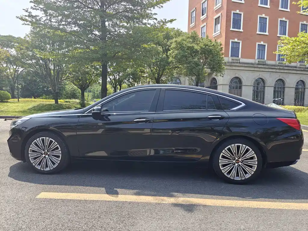 Hongqi Hongqi H5 — фото 15