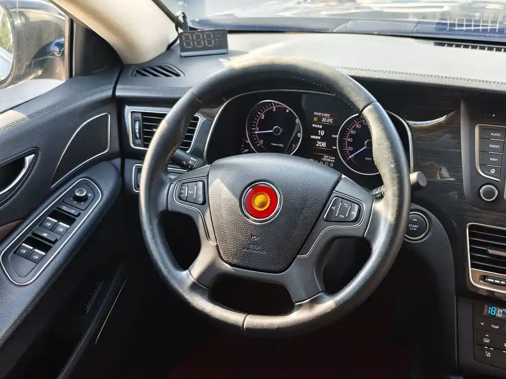 Hongqi Hongqi H7 — фото 11